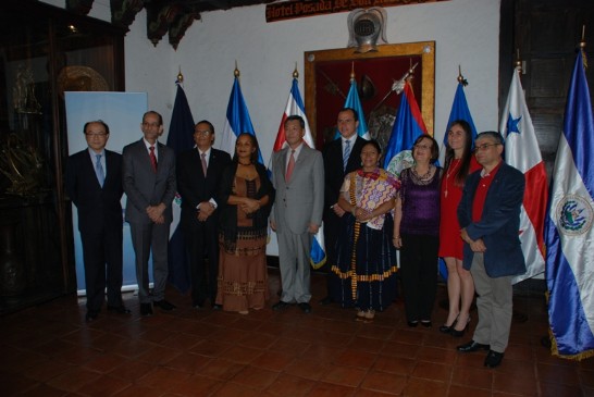 中美洲統合體會員國文化部長與孫大使合照