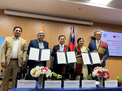 本處教育組與中央州IIT Indore及DAVV大學簽署合作備忘錄， 設立第33所「台灣教育中心」