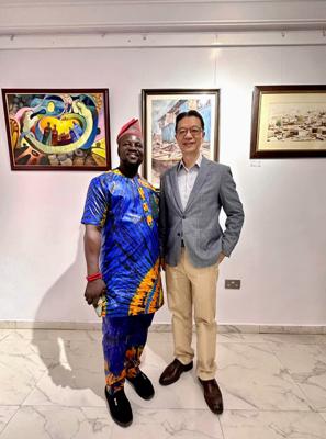 駐奈及利亞代表處劉代表翼平夫婦受邀出席奈及利亞藝術家協會的拉哥斯與Ogun州分會舉辦的年度藝術家聯展開幕。