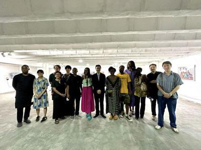 駐奈及利亞代表劉翼平夫婦應邀參加臺灣鳳甲美術館與奈及利亞拉哥斯Yaba美術館、當代藝術中心合作舉辦「海洋與詮釋者」藝展開幕活動。