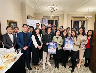 DG Chen hosts a reception for local film enthusiasts in Toronto to meet and interact with Taiwanese director Wei Te-Sheng for the new film《BIG》