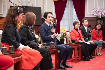 頼清徳副総統、日本台湾商会聯合総会の帰国訪問団の表敬訪問受ける