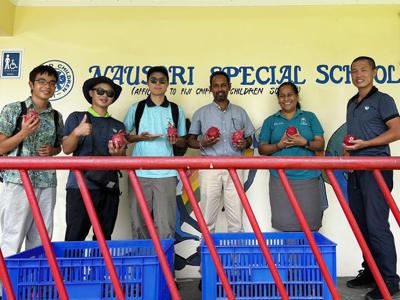 Taiwan Spreads Love Again: Sharing Dragon Fruits with Nausori Special School