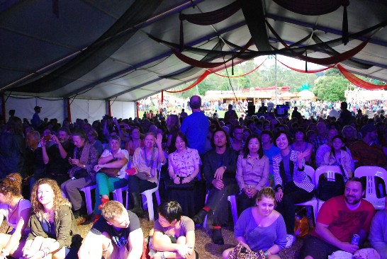 會場人潮聚集情形