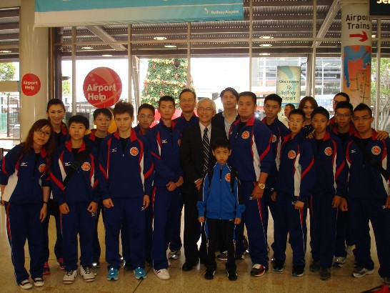 周處長與中華台北空手道代表隊合影