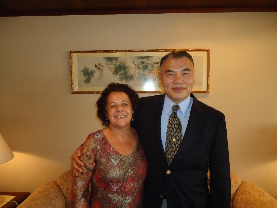 徐大使與友人合影