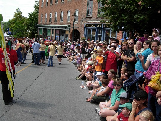 Thousands of visitors appear at the parade of Puppets Up! Festival in Almonte