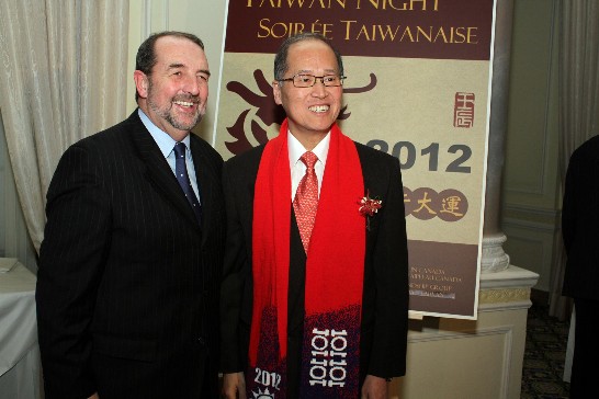 Hon. Denis Lebel (Minister of Transport, Infrastructure and Communities) and Dr. David Lee