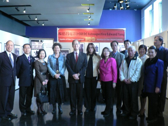 Taiwan Representative Dr. David Lee meets Diane Poitras ( Programming Director), Jeanine Basile (Communication Director), and leaders of Taiwanese Communities in Montreal.