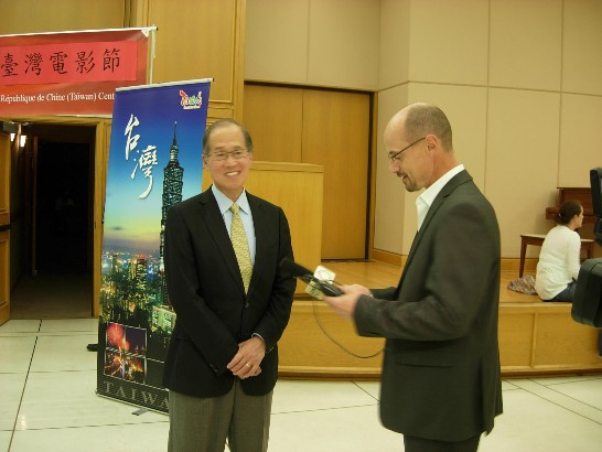 David Battistelli, reporter of OMNI TV interviews Dr. David Lee at the reception.