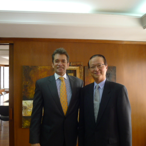 湯代表與哥國ANALDEX主席Javier Díaz合影