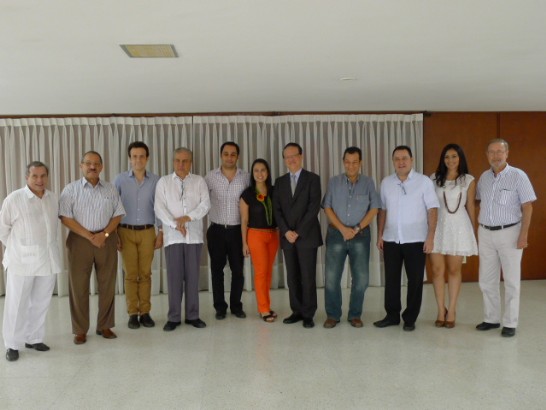 湯代表與CUCUTA商會主席Jose Miguel Gonzalez及商會理監事合影