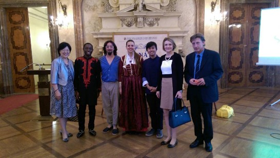 薛代表與4名團員及克羅埃西亞駐捷克大使夫婦等人合照