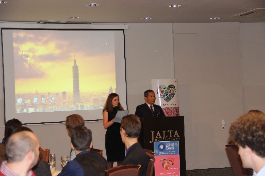 陸大使小榮於捷克「留臺校友會」聯誼餐會活動會致詞