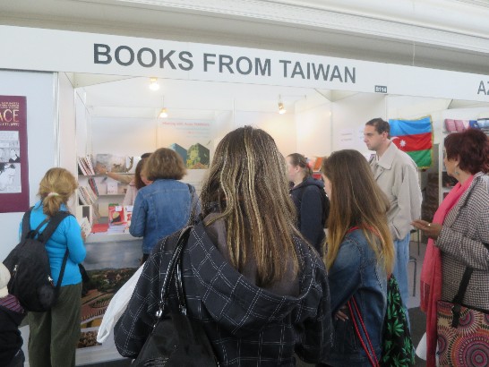 台灣館吸引許多捷克民眾參觀