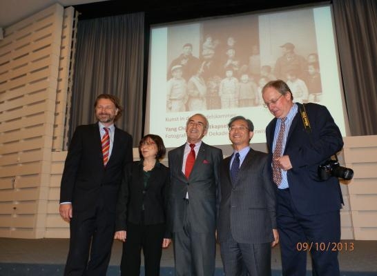 張處長與漢堡商會B主席(中)合影