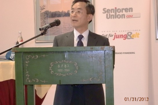 本處張處長應邀赴什霍邦Pinneberg縣Senioren Union作國情說明