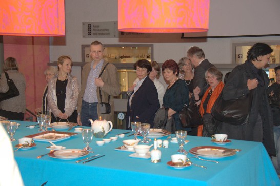 巴伐利亞邦Selb縣Porzellanikon SELB陶瓷博物館於101年5月4日至10月7日舉辦"法藍瓷精品展"!