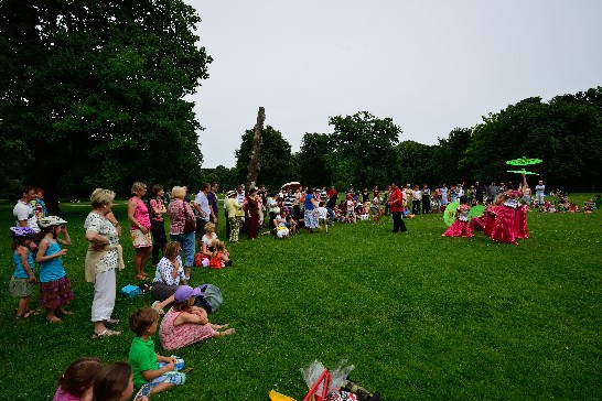 慕尼黑婦女會為慶祝端午節，於101年6月24日在慕尼黑Hirchgarten舉辦聯誼活動,並觀賞台南麻豆新生代舞蹈團精彩表演!