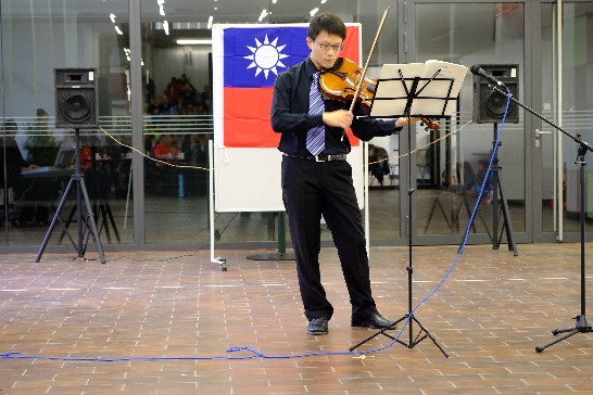 慕尼黑中文學校於102年10月12日舉辦"慶祝中華民國102年雙十國慶茶會"!