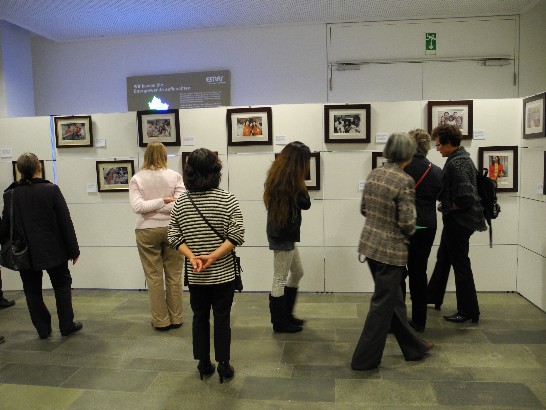 紐倫堡暨愛爾蘭根臺灣婦女會及駐慕尼黑辦事處於102年10月17日下午5時假巴伐利亞邦愛爾朗根市（Erlangen）市政大廰舉行「台灣新移民照片展」開幕酒會!