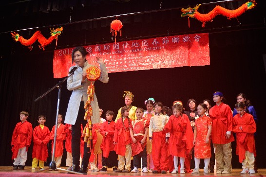 斯圖佳中文學校於102年2月24日舉辦"102年春節聯歡會"!