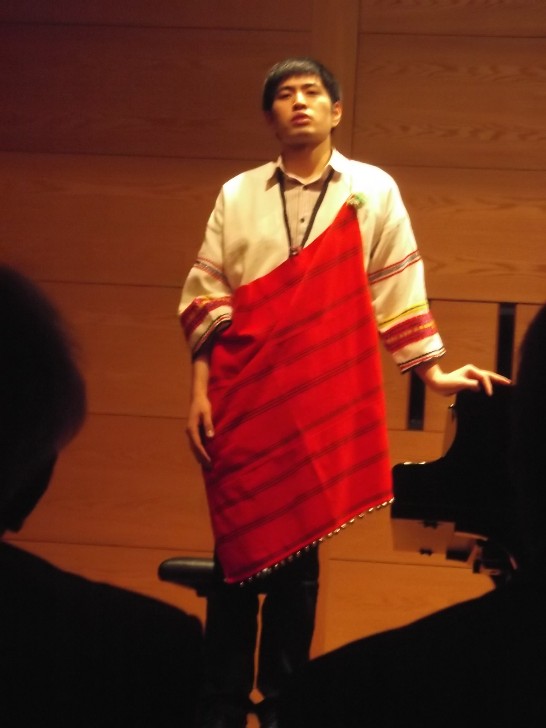 好海洋音樂暨表演藝術推廣協會於102年4月20日舉辦｢從原鄉看世界｣-帖木‧尤幹（黃康）鋼琴獨奏會!