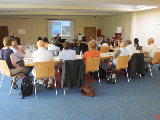 駐慕尼黑辦事處於102年6月21至22日舉辦第3屆「德國留台校友會」,會中邀請德國Trier大學政治系教授暨著名中國問題專家Dr. Dirk Schmidt，就東南海緊張情勢（Spannungsraum Süd- und Ostchinesisches Meer）作專題演講!