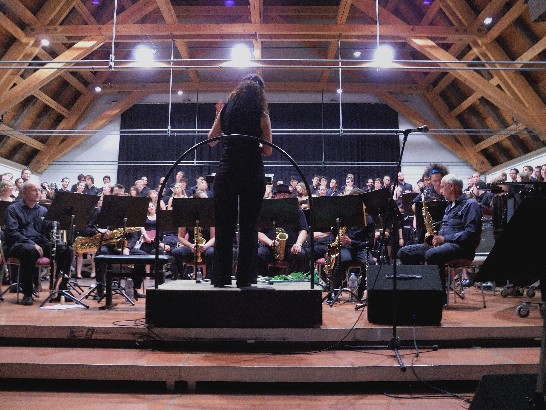 駐慕尼黑辦事處鄭處長兆元於102年8月11日應邀參加德國巴登伍騰堡邦青年音樂學院所舉辦2013年國際合唱節,並與我國拉縴人合唱團團員晤面!