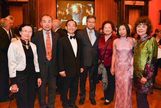      駐慕尼黑辦事處處於2014年10月9日晚6時30分在慕尼黑「藝術之家」（Künstlerhaus）舉辦慶祝中華民國103年國慶酒會，並邀請到台灣貝爾蘭德樂團前來演出台灣原住民音樂，增添會場歡愉氣氛。出席貴賓計有德國政、學、法及商界人士，駐慕尼黑領事團成員及義大利總領事及以色列總領事等要員，加上我旅德僑胞共計約300人參加，場面熱烈，氣氛歡欣，歷時3小時。