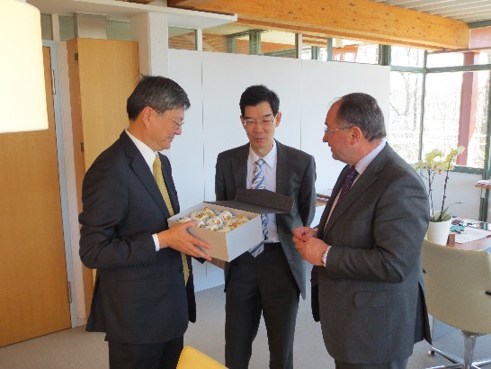 駐慕尼黑辦事處鄭處長兆元於103年3月27日陪同新北市許副市長志堅等乙行訪團拜會史坦堡縣縣長Karl Roth!