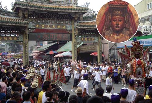Fieles de Taiwan celebran designación de Matsu como patrimonio inmaterial