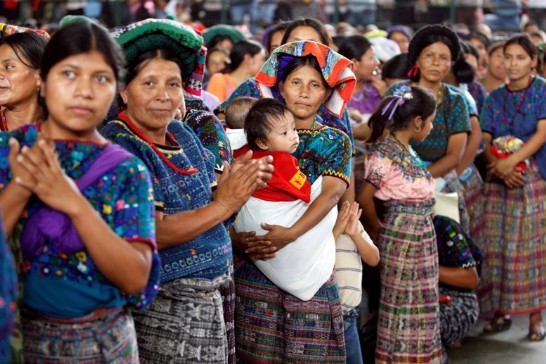 全球氣候變遷在世界各地普遍造成旱象或水災，臺灣和瓜地馬拉也不例外，但是兩國總是在對方發生嚴重天災的時候，不吝給予溫暖。去年臺灣遭逢88水災後，瓜國副總統艾斯巴達就到臺灣向災區民眾表達瓜國人民和政府的慰問，而瓜國在今年5月27日及29日也分別遭受巴卡雅火山猛烈爆發及亞加達暴風雨之肆虐，短短三天內這兩大天災共造成176人死亡，以及超過10萬的災民，尤其廣大的災民才剛剛經歷了超過一年的旱象，但是不論旱災或水災，農作物都失去了生機，聯合國警告超過200萬的民眾面臨飢餓的威脅。