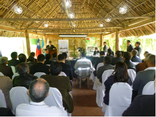 駐館孫大使偕館（團）同仁參加駐團水產計畫移轉瓜農牧部儀式