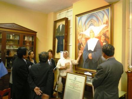 M院長介紹該校博物館