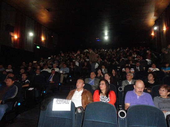 電影院座位幾近客滿