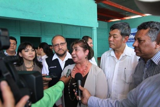 孫大使與第一夫人接受媒體採訪