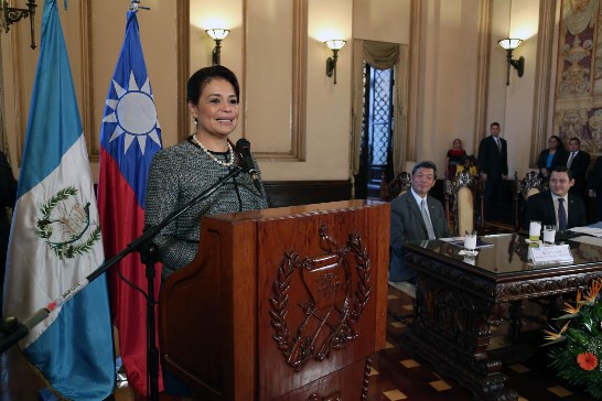 瓜副總統芭爾德蒂致詞