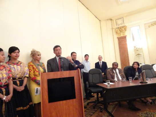 孫大使於會中致詞表示，短片內容介紹瓜國馬雅傳統文化及其根源可透過媒體傳播，增進瓜國人民瞭解與認識，並深具教育意義。 