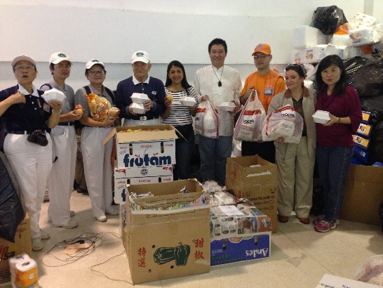 S市長夫人阿巴里薩耶（Zulma de Alvarizaes）及志工團隊對我政府及人民此主動雪中送炭之舉，表達謝意。