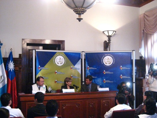 醫療團抵瓜當日(23日)於總統府舉行歡迎記者會