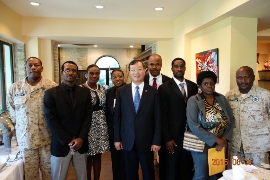 海方官員分別來自外交部(MAE)、財經部(MEF)、貿工部(MCI)及海地國家警察(PNH)。