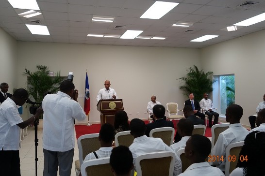 海地總統馬德立(Michel Joseph Martelly)向海地留華獎學金生致詞。