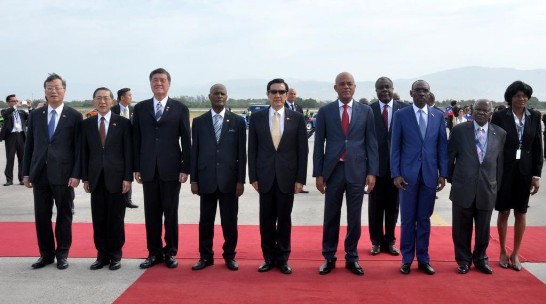 機場迎賓儀式。