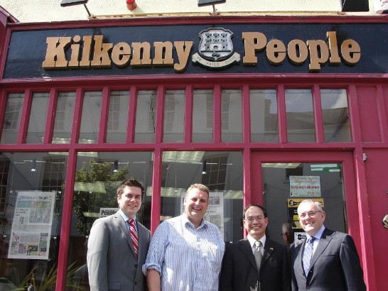 Pictured in front of Kilkenny People Office, were, (l-r) Andrew McGuinness, Councillor of Kilkenny; Editor Brian Keyes; Representative Harry Tseng; and Deputy John McGuinness.
