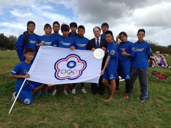 曾代表與全體團員合影