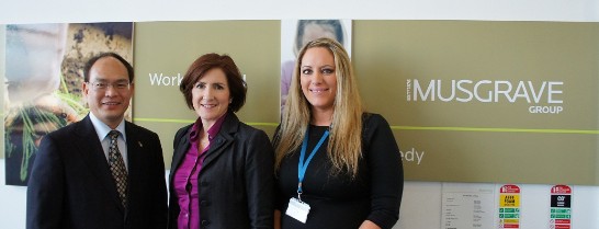 曾大使參訪愛國百大企業Musgrave Group