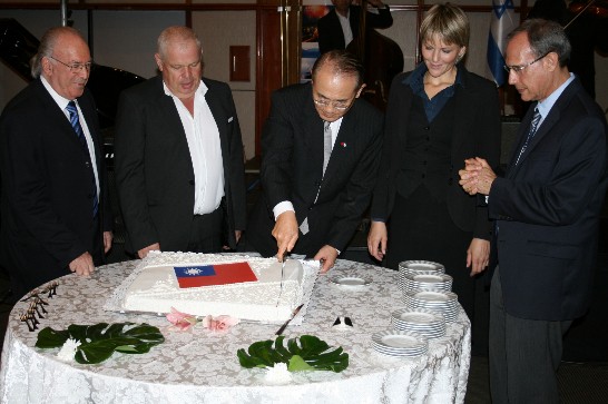 (From left to right)Mr. Noam Sheriff(Director of Haifa Synphony Orchestra),Ronen Plot(Director General of Ministry of Diaspora and Public Diplomacy),Rep. Liang-Jen Chang, MK Anasstacia Michaeli,MK Nachman Shai