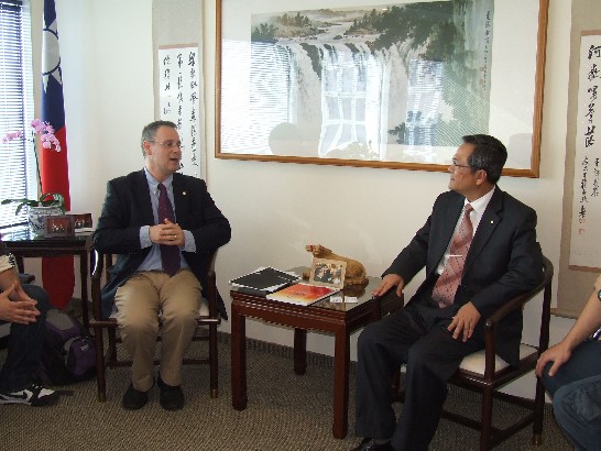 Mr. Terry G.C. Ting meet with ICSD Vice President