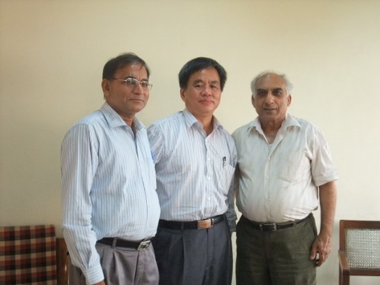 Prof. Yuan-Hui Chang, Director of Science and Technology Division, paid a visit to Indian National Science Academy (INSA) and held a meeting with Mr. S .K. Sahni, Executive Secretary, and Mr A. K. Jain. Both sides agreed to increase exchanges in the field of science and technology.
